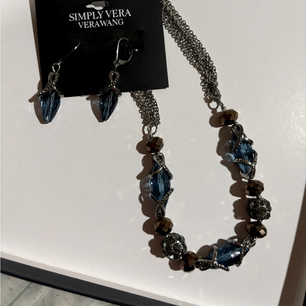 Simply Vera Earring & Necklace Set